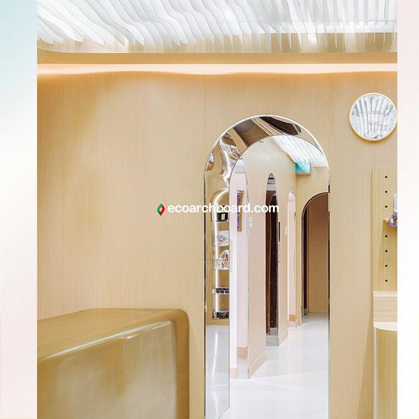 اكتشف إمكانيات الديكور اللامحدودة للألواح الزخرفية على الجدران