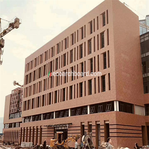 แผ่นปูผนังไฟเบอร์ซีเมนต์ที่ทาสีแล้วต้องการการดูแลรักษาต่ำ