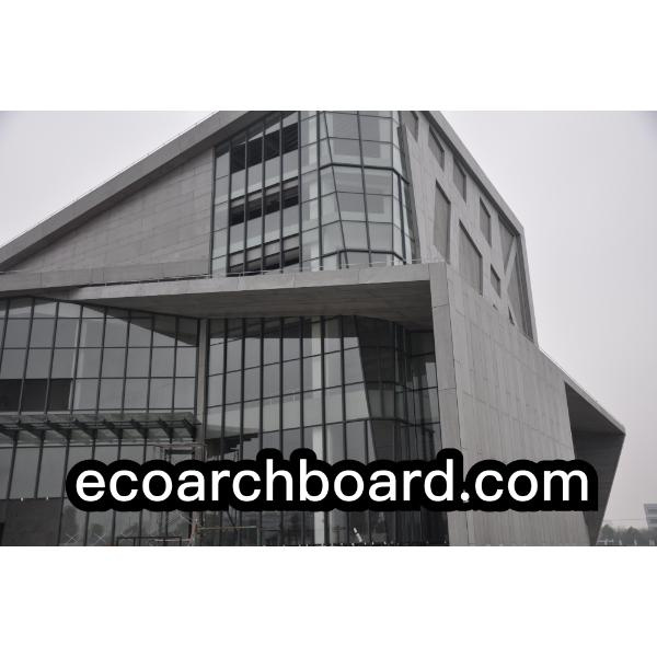 Có sẵn trong nhiều màu sắc và kết cấu khác nhau, tấm ốp bê tông mang lại sự linh hoạt trong việc thay đổi diện mạo cho bất kỳ ngôi nhà nào.