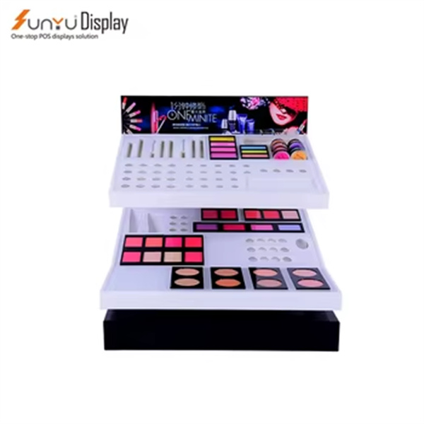 روال زیبایی خود را با یک رف نمایش کسمتیک سبک ارتقاء دهید