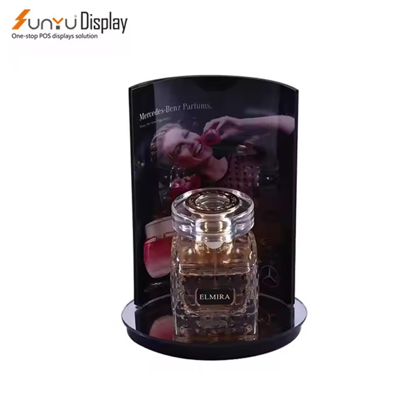 Găsește-ți Aroma Specifică cu un Suport Convenabil de Parfum