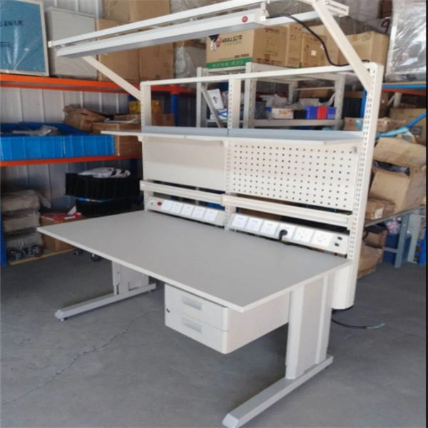 Die Vorteile der Verwendung eines ESD-Arbeitstisches in Ihrem Arbeitsbereich