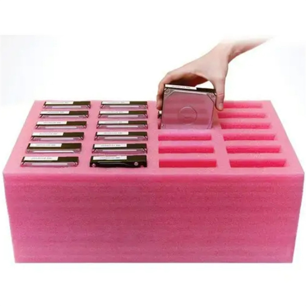 Zapewnij, że Twoje przedmioty dotrą w idealnym stanie dzięki innowacyjnemu antystatycznemu piankowemu opakowaniu