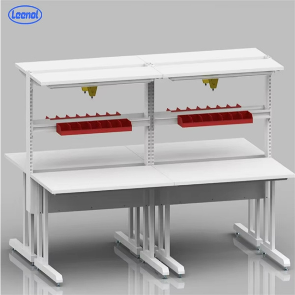 Išdrūsinami ir patikimi esd staliai pramones aplinkoje