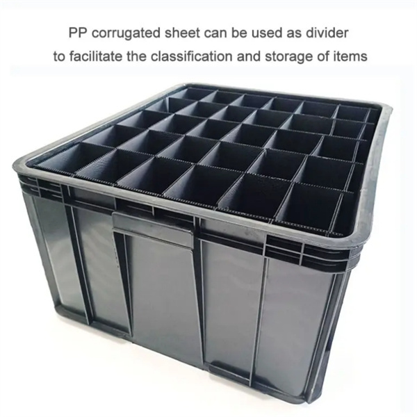 Ottimizza lo spazio del magazzino con contenitori ESD impilabili e divisori