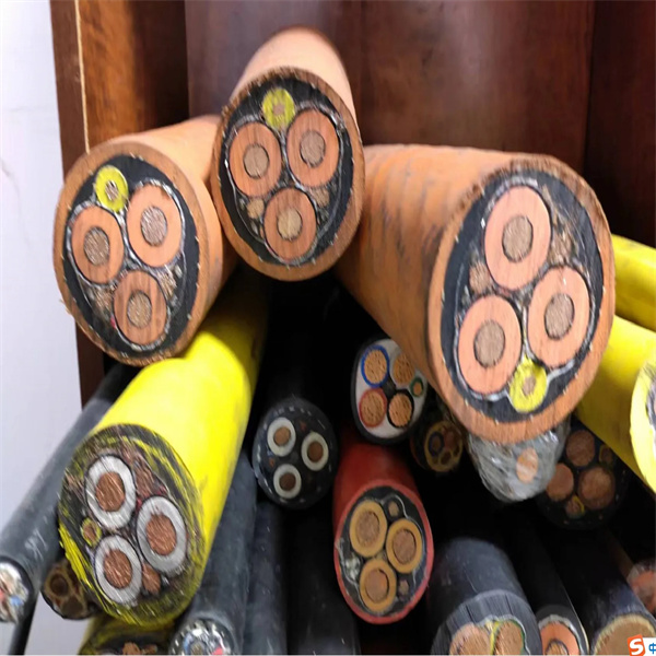 Cable revestido con PCP para uso exterior