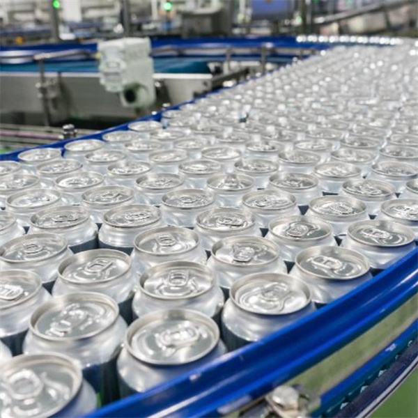 Фавideonи истифода аз машинаҳои пур кардани санҷакҳои PET