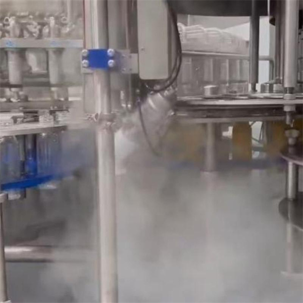 Personnalisez facilement votre conditionnement de jus grâce à nos fonctionnalités automatisées