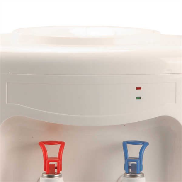 Distributeur d'eau de table pratique et compact pour petits espaces