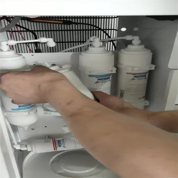 Nâng Cấp Trải Nghiệm Uống Nước Của Bạn Với Hệ Thống Lọc Nước Nóng Và Lạnh