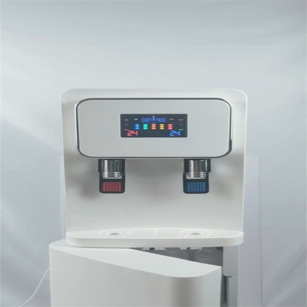 Modern ev için çevre dostu hidratasyon