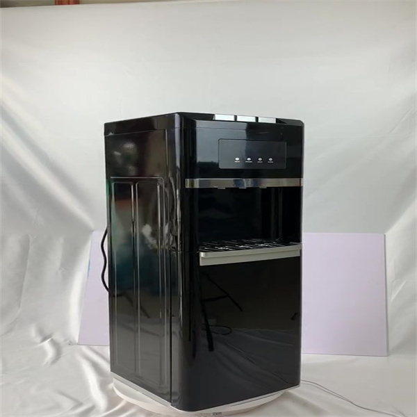 Fac Ut Sententiam Facias cum Dispensatore Aquae Crystal