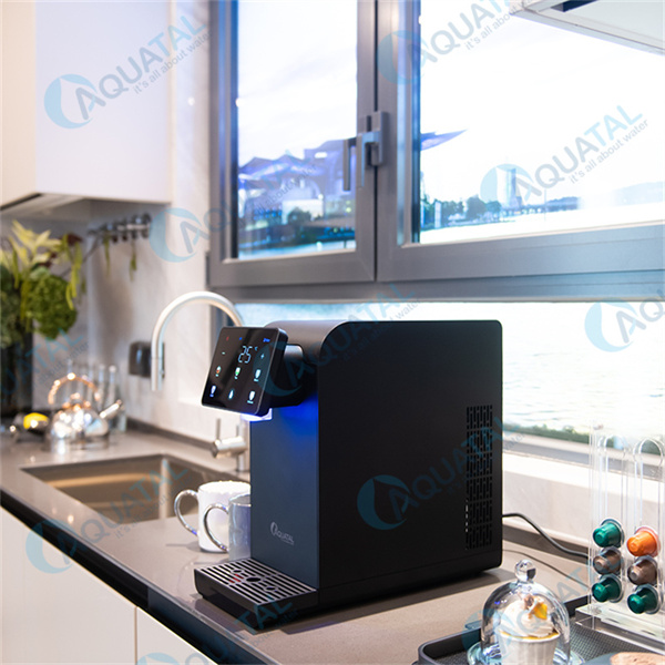 Көз каранды эмес жана энергияны утурга тийгизбейтин үстөл үстү суу бөлүүчүлөр