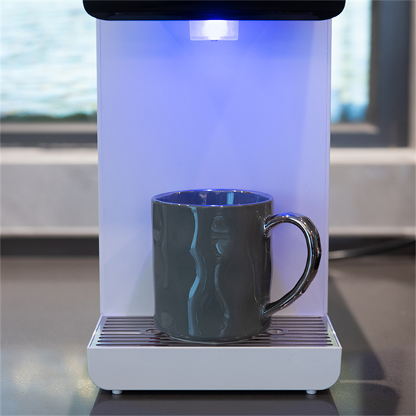 Жылыткыч-суу апарынын стильдүү жана инновациялык тегермени менен мурдагыдан көп ыңгайлуулук менен камсыз болуңуз