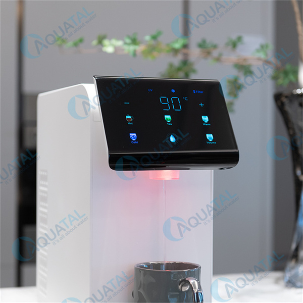 Биздин биринчи сапаттагы офис суу сүзгүч варианттарынын колдонушунун ыңгайлуулугун жана ден соолугу үчүн пайдасын сезип көрүңүз