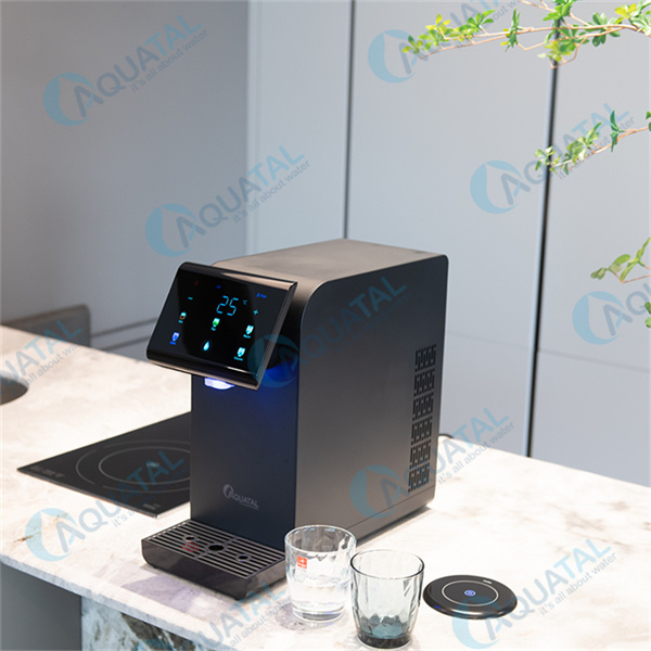 Жүрүштө таза жана коопсуз ичилген суу алып жүрүңүз