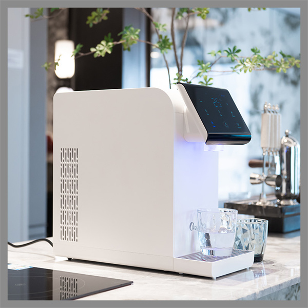 Үйүңүздөгү суу сүзгүч системабыз менен гидратацияда болуудун ден соолугу үчүн пайдасын сезиңиз.