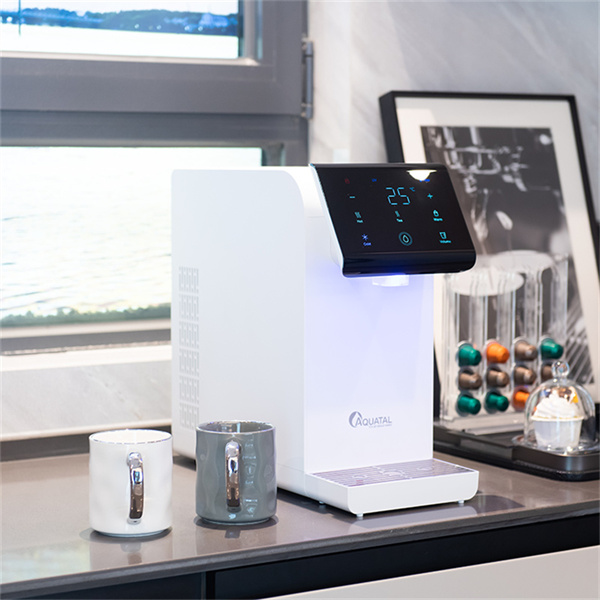 Сенсимдуу жана Кооз Кичинекей Суу Диспенсерлери