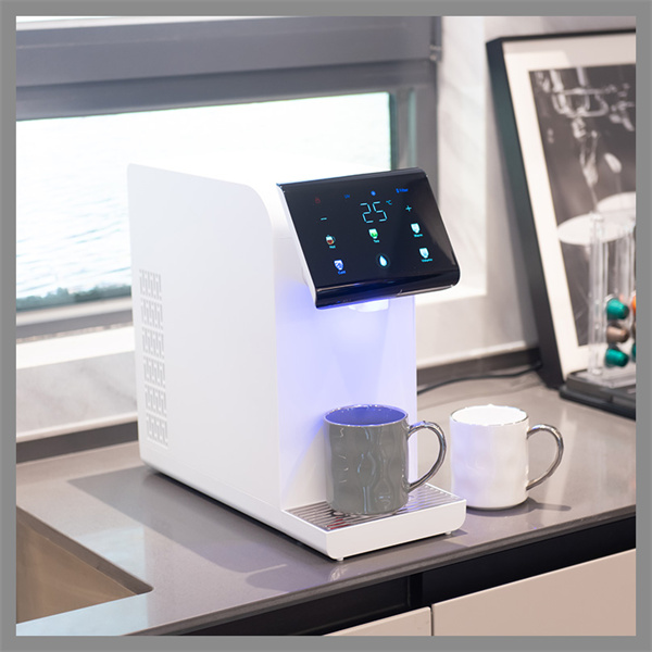 Сууну кайнатуу үчүн күтүүнү бут ийлегил