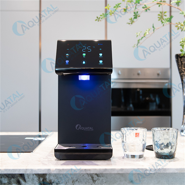 Ысык жана суу болгон суу тазалагычты үйүңүздө колдонуунун ыңгайлуулугун сезинип көрүңүз