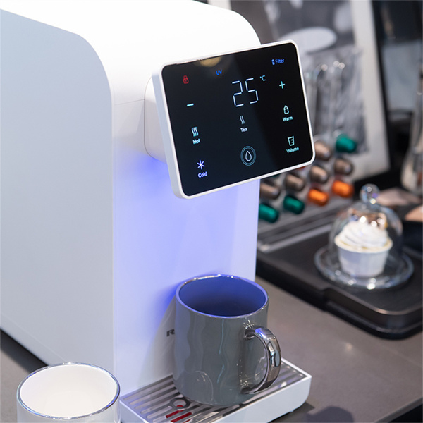 Үйүңүз же бизнесиңиз үчүн колдонууга жана кароого оңой UF суу тазалоочулар