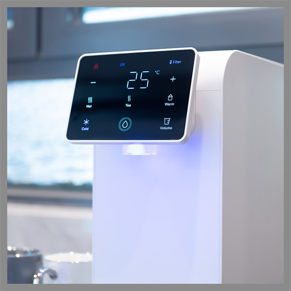 Таза жана коопсуз ичилген сууну камсыз кылуу үчүн алдыңкы четтеги технологиялар жана жеткиликтүү фильтрация системалары