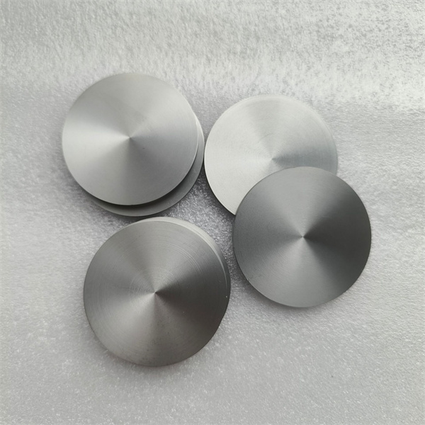 Comprendre le rôle du silicium cible dans le dépôt de couches minces