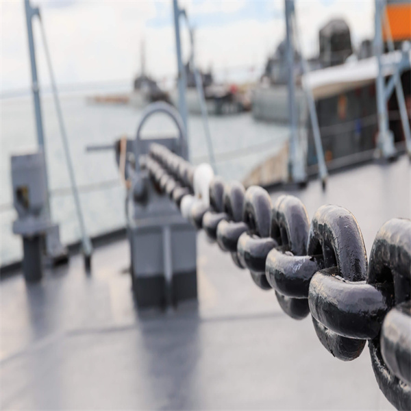 Conseils pour entretenir et soigner correctement une ancre de navire et sa chaîne