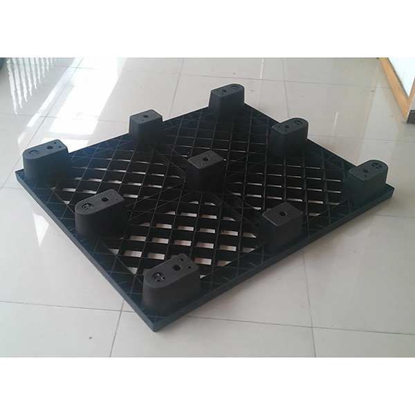 How to Spec the Best Black Plastic Pallets for Your Industry?