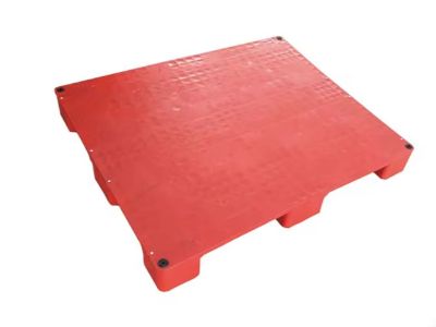 What industry uses plastic pallets?