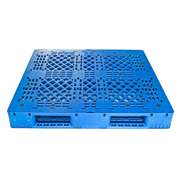 The Advantages of 45 x 45 Plastic Pallets