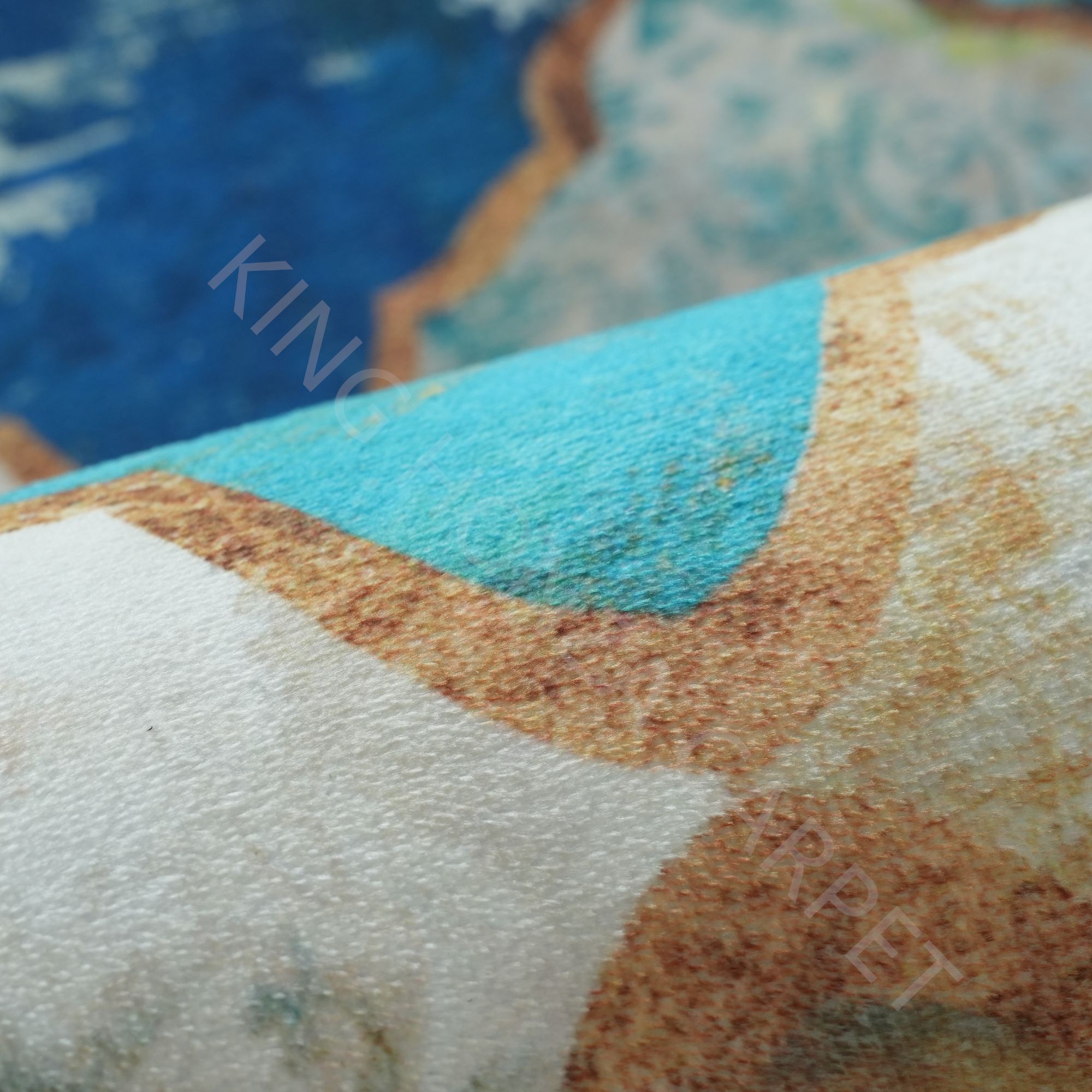 အလွန်မျှင်မျှပြီး ရှုပ်ထွေးသော မိုက်ကရိဖျကးပိုလီယာဆေးကိုင်တစ်ခုဖြင့် အလေးတွေနဲ့ အကြံပြုမှုကို ပျက်စီးပြီး အိမ်ကို သိမ်သိမ်ဖြင့် ကောင်းမွန်စွာ ပြောင်းလဲပါ