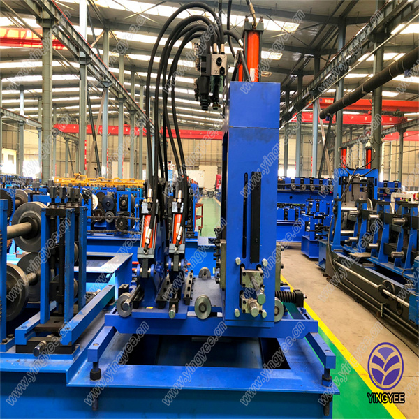 산업용 건물에 서까래(purlins)를 설치할 때 고려해야 할 일반적인 문제들