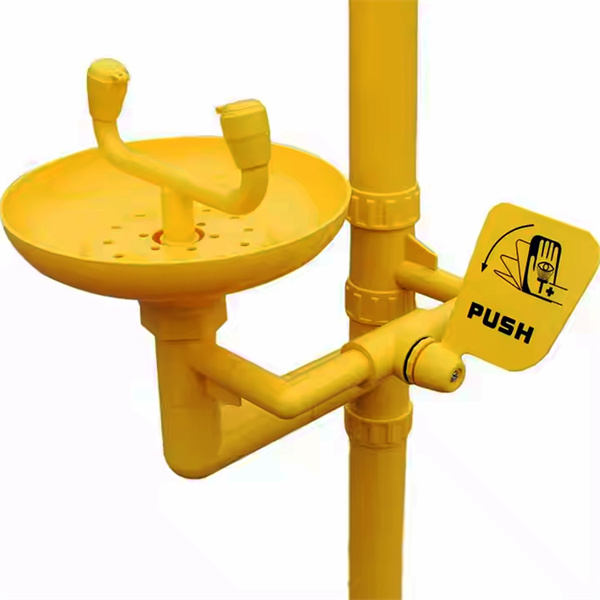 Korzyści wynikające z regularnego konserwowania systemu mycia oczu