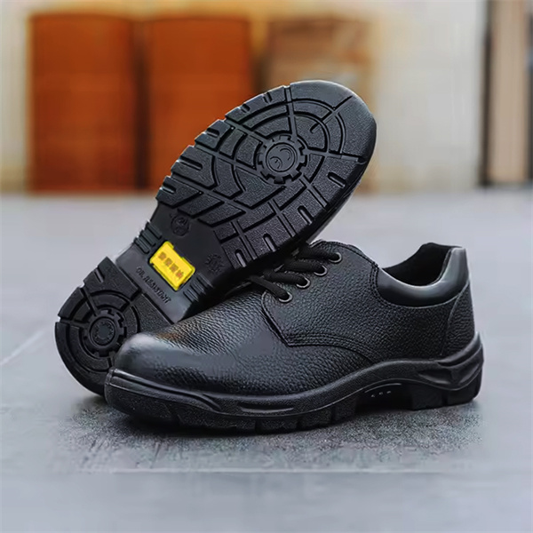 Trova la tua misura perfetta con la nostra gamma di scarpe di sicurezza per l'edilizia