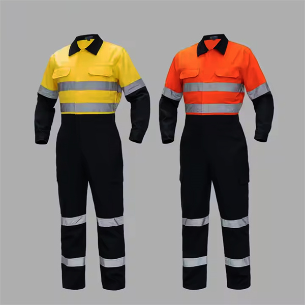 Erzielen Sie einen professionellen Look, während Sie in unseren Winter-Overalls für Herren warm und gemütlich bleiben