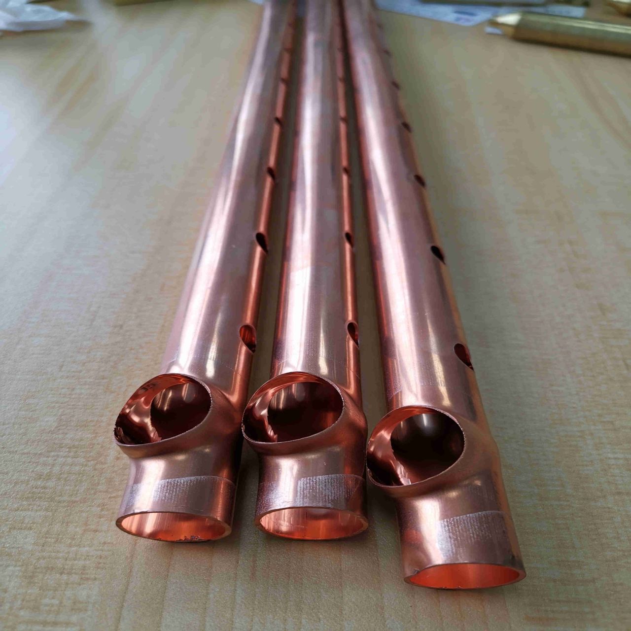 Хидравличка машина за пробив на цеви