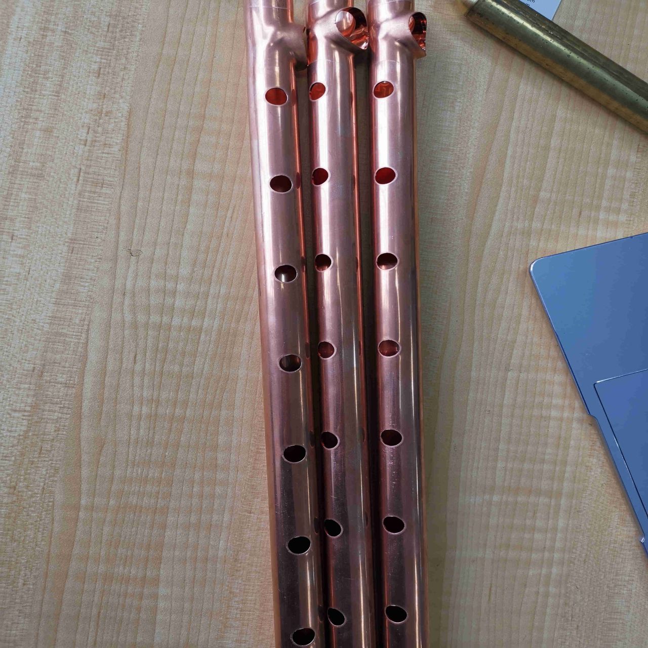 Simplifică procesul de perforare cu perforatorul nostru prietenos pentru utilizator din oțel