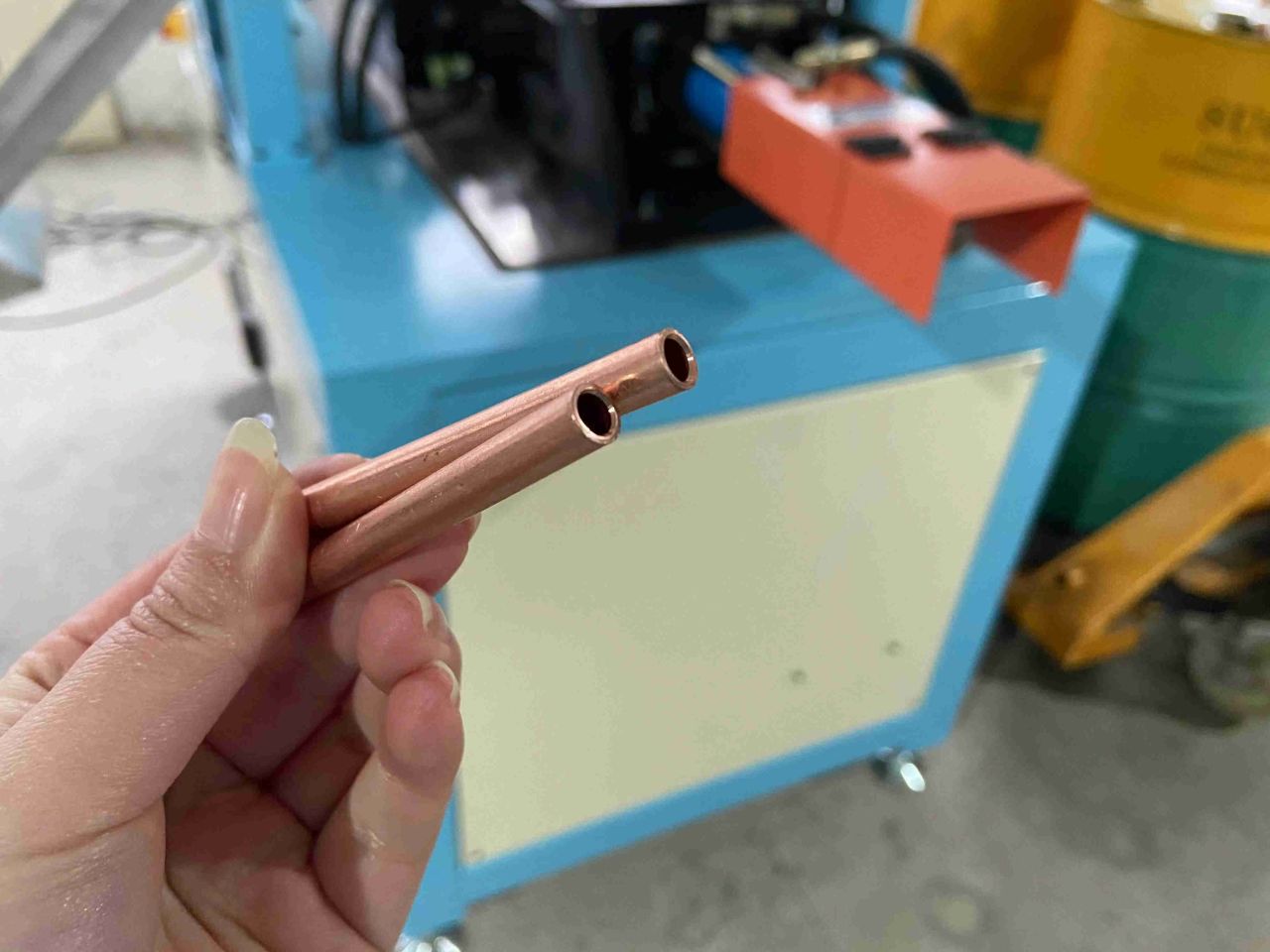 الفوائد المترتبة على دمج ماكينات التفريز التلقائي في خط إنتاجك