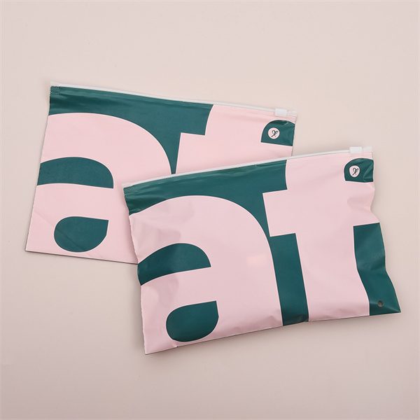 Matkustus ilman stressiä zipper-lukituksen taskujen avulla