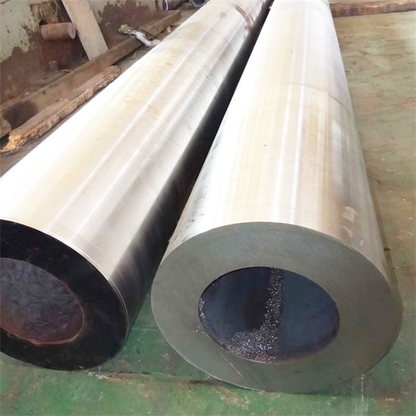 Advantages of Alloy Steel Pipes: