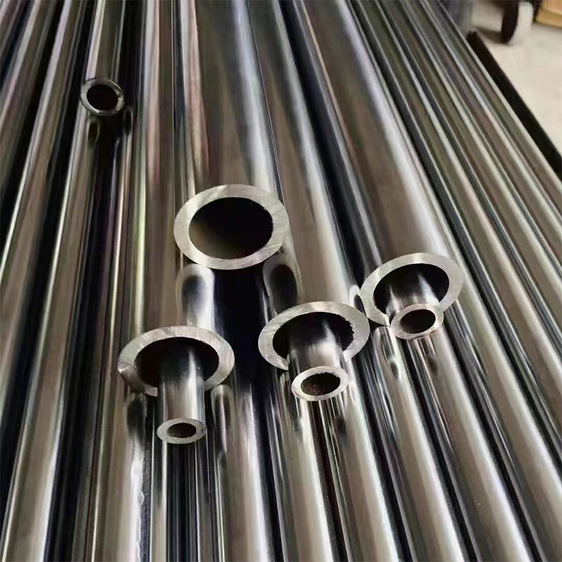5 Advantages to Utilizing Stainless Steel Pipes