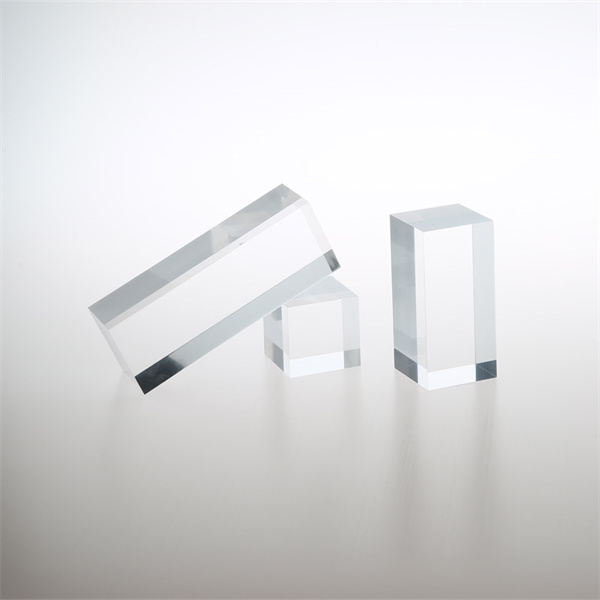 Consells per trobar preus assequibles de fulls d'acrílic colat