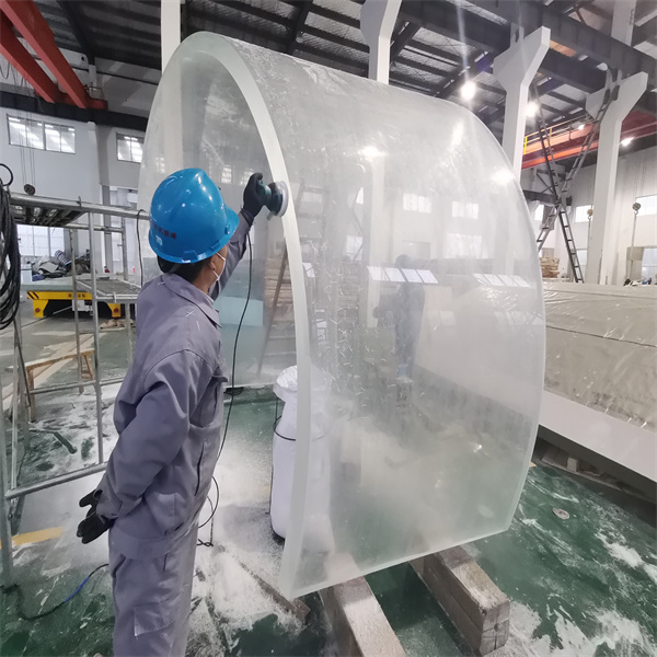 Esplorare la versatilità del foglio acrilico colato per progetti creativi