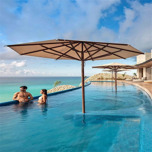 Forbedr dit baghave-oase med en akryl-infinity-pool