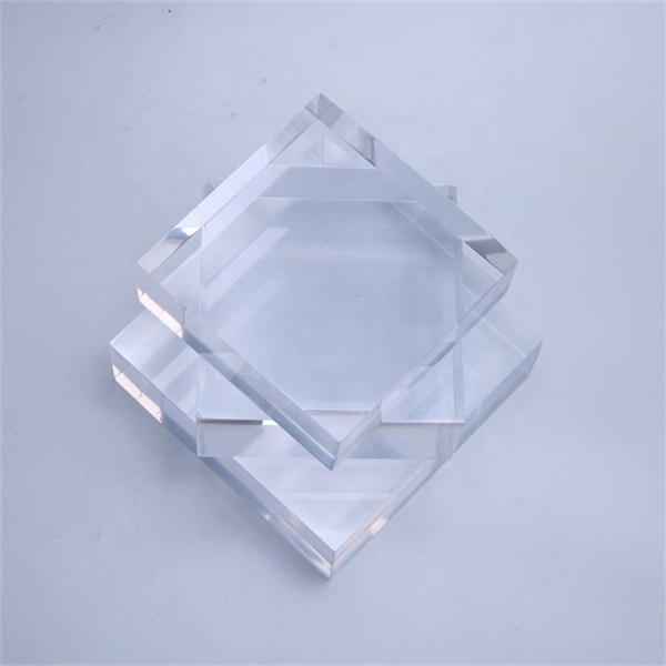 アクリルシート製造における品質とサービス