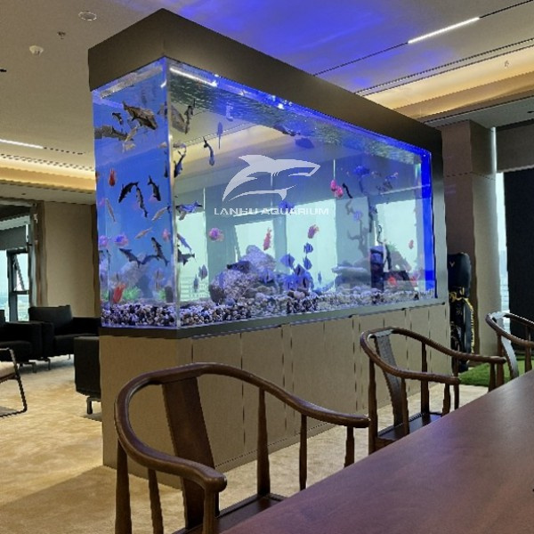 Wählen Sie die perfekte Größe und Form für Ihre individuellen Anforderungen mit dicken Acrylplatten.