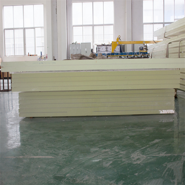 Применение листов акрилового стекла Плексиглас: