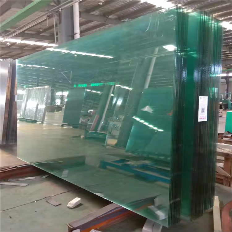 Els molts usos dels fulls de vidre trempat