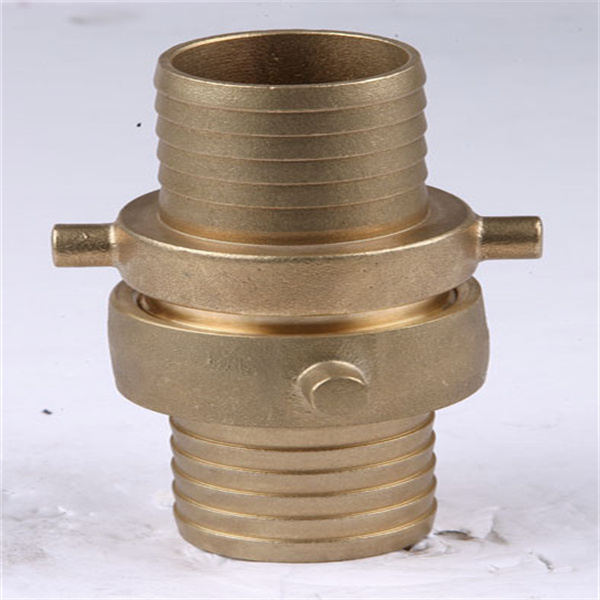 Paano tumutulong ang mga kumpliyeng hydrant sa mga bumbero laban sa mga sunog